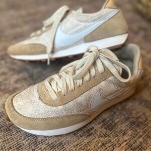 Nike Daybreak sesame suede floral sneaker in 6.5